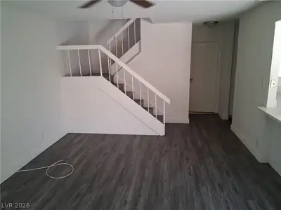 1722 East University Avenue 5 Stairs