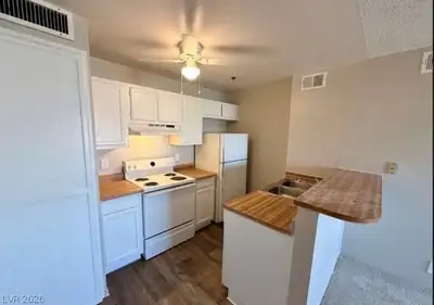 1381 East University Avenue 310 Kitchen