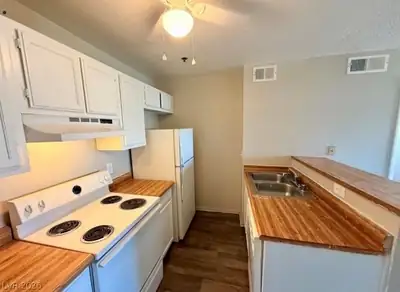 1381 East University Avenue 310 Kitchen