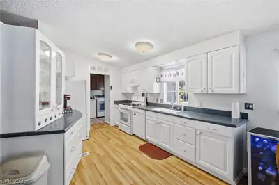 2920 West Charleston Park Avenue Kitchen
