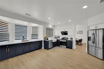49 Chateau Whistler Court, Las Vegas, NV 89148 Kitchen