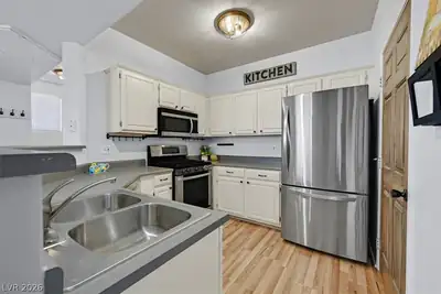 8555 West Russell Road 2069 Kitchen