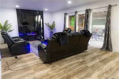 1917 Wengert Avenue, Las Vegas, NV 89104 Living Room
