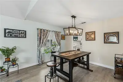 4476 Sunny Dunes Drive, Las Vegas, NV 89121 Dining Area
