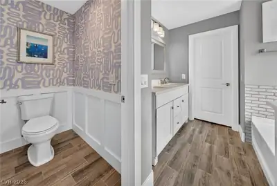 2413 Cockatiel Drive, North Las Vegas, NV 89084 Primary Bathroom