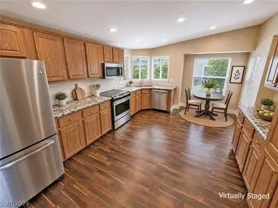 5460 North Humbolt Place Kitchen