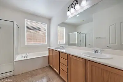 2079 Bliss Corner Street, Henderson, NV 89044 Primary Bathroom
