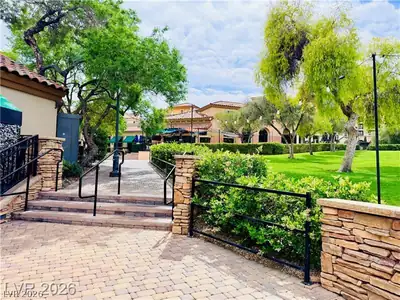 30 Strada Di Villaggio 210, Henderson, NV 89011 Yard
