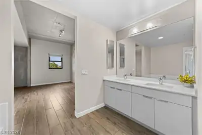 353 East Bonneville Avenue 457 Primary Bathroom