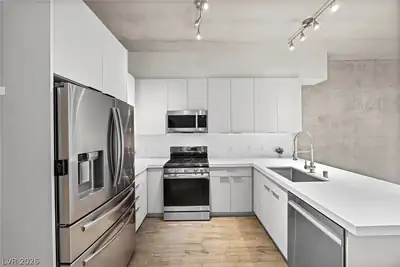 353 East Bonneville Avenue 457 Kitchen
