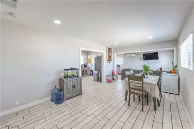 4401 Dover Place, Las Vegas, NV 89107 Dining Area