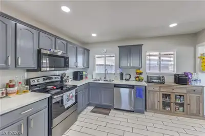 4401 Dover Place, Las Vegas, NV 89107 Kitchen
