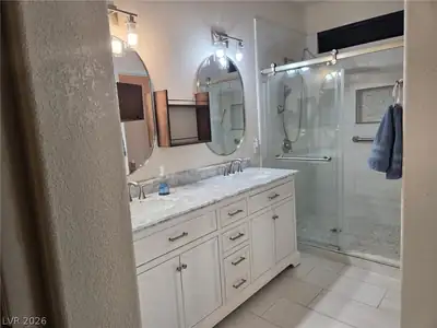 1853 Spangle Drive Bathroom