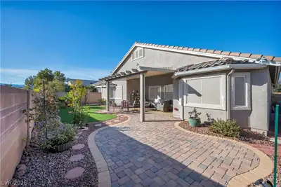 4613 Mohawk River Avenue, North Las Vegas, NV 89031 Patio