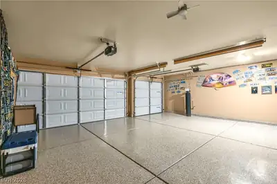 4613 Mohawk River Avenue, North Las Vegas, NV 89031 Garage