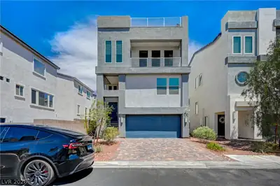 7760 Misty Oaks Avenue, Las Vegas