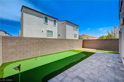 7760 Misty Oaks Avenue, Las Vegas, NV 89113 Yard