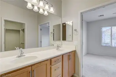 6092 Tokara Avenue Primary Bathroom