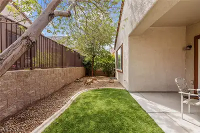 2544 Sirius Star Street Yard
