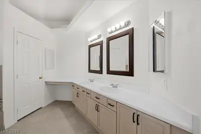 840 Holly Lake Way, Henderson, NV 89002 Primary Bathroom