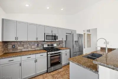 840 Holly Lake Way, Henderson, NV 89002 Kitchen