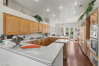 8131 Castle Pines Avenue, Las Vegas, NV 89113 Kitchen
