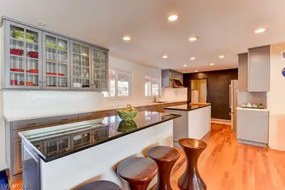 1818 Waldman Avenue Las Vegas, NV 89102