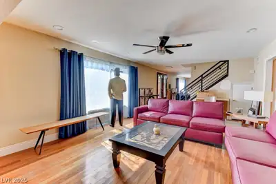 1818 Waldman Avenue, Las Vegas, NV 89102 