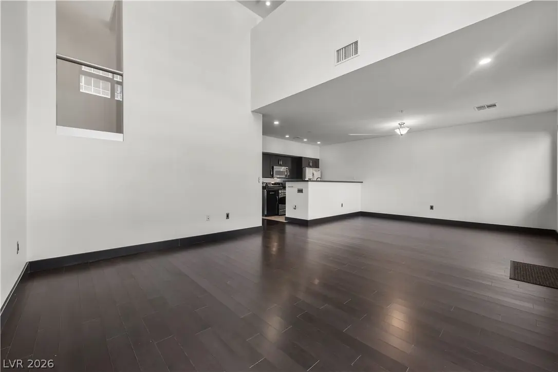 4565 Dean Martin Drive 102