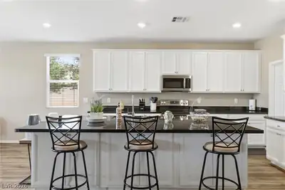 4700 Suntree Court, Pahrump, NV 89061 Kitchen