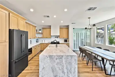 620 Wandering Violets Way, Las Vegas