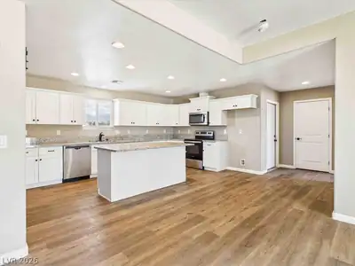 2101 East Dandelion Street Kitchen