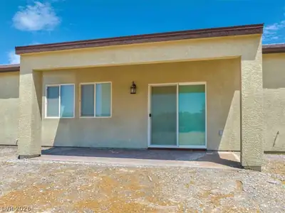 2101 East Dandelion Street Patio