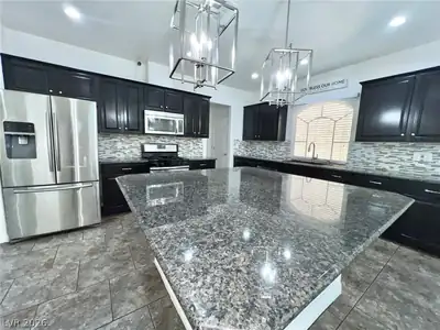8412 Golden Amber Street, Las Vegas, NV 89139 Kitchen