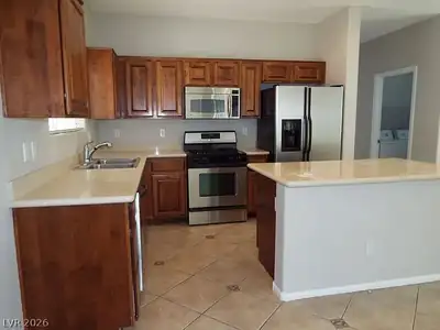 10825 Paradise Road, Henderson, NV 89052 Kitchen
