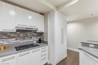 2700 Las Vegas Boulevard 2303 Kitchen