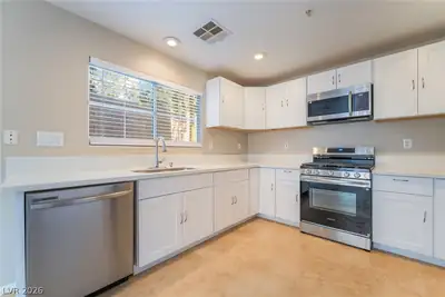 647 Moonlight Stroll Street, Henderson, NV 89002 Kitchen