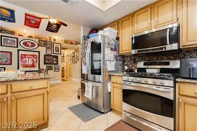 4401 Inez Drive, Las Vegas, NV 89130 Kitchen