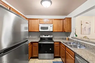 2111 Jetty Rock Drive 102 Kitchen