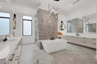 20 Pebble Hills Court, Las Vegas, NV 89141 Primary Bathroom