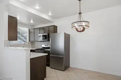 2201 Ramsgate Drive 514 Kitchen