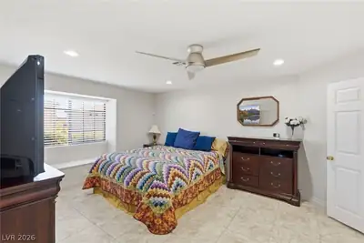 219 North Cimarron Road Primary Bedroom