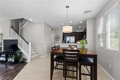 1560 Plaza Centre Drive 101 Dining Area