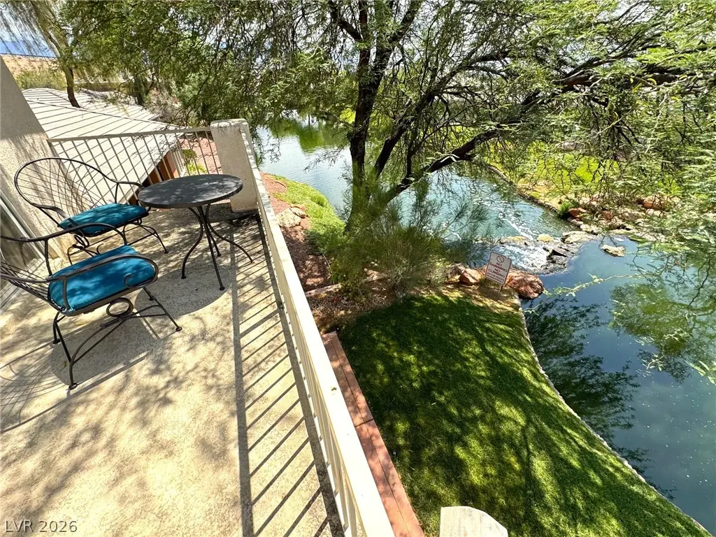 400 Paradise Parkway 105