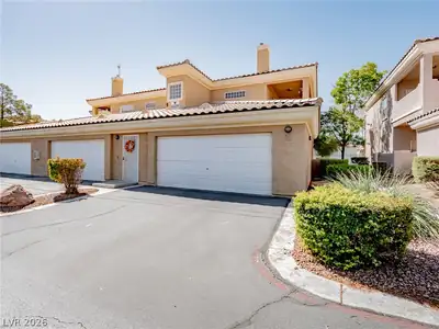 6809 Cobre Azul Avenue 101 Las Vegas, NV 89108