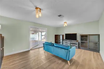 329 Santa Fe Street 