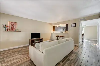 2080 Karen Avenue 20 Living Room