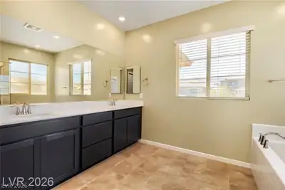 12343 Grey Dunes Avenue, Las Vegas, NV 89138 Primary Bathroom