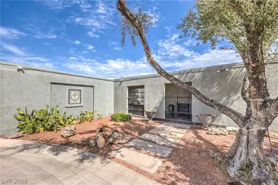 1926 Papago Lane, Las Vegas, NV 89169 Front of Structure
