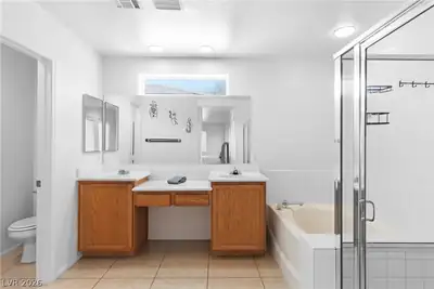 1446 Louisiana Lakes Avenue, Las Vegas, NV 89183 Primary Bathroom